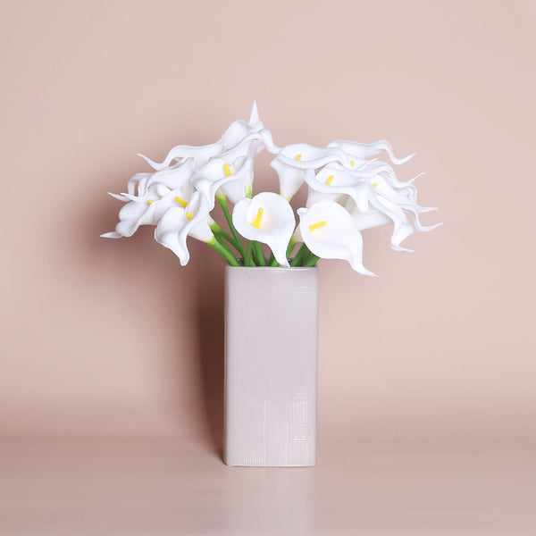 White Artificial Calla Lily زنبق كالا الاصطناعي